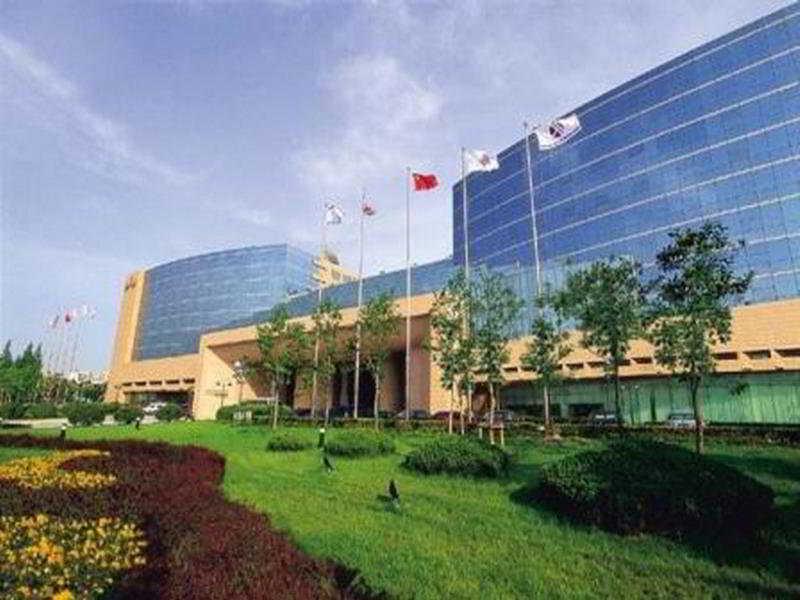 Marriott Hongqiao Hotel 5*