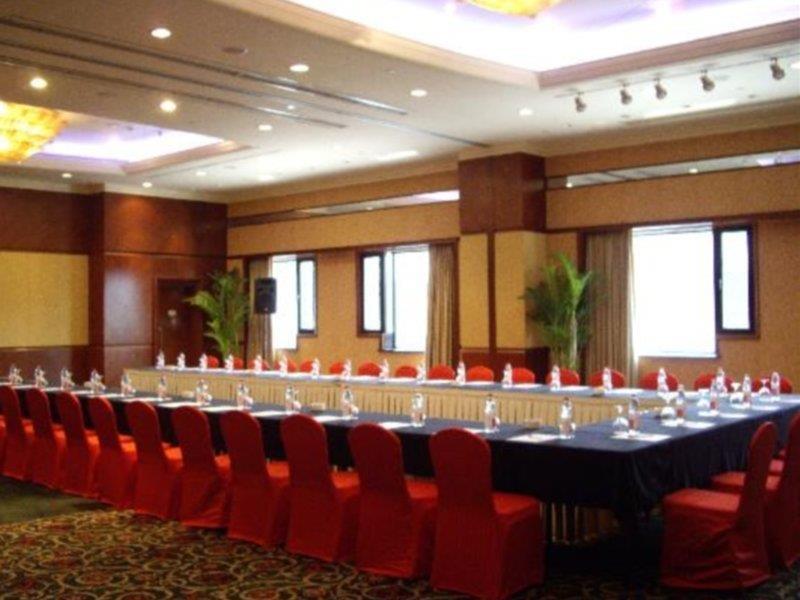 Marriott Hongqiao Hotel